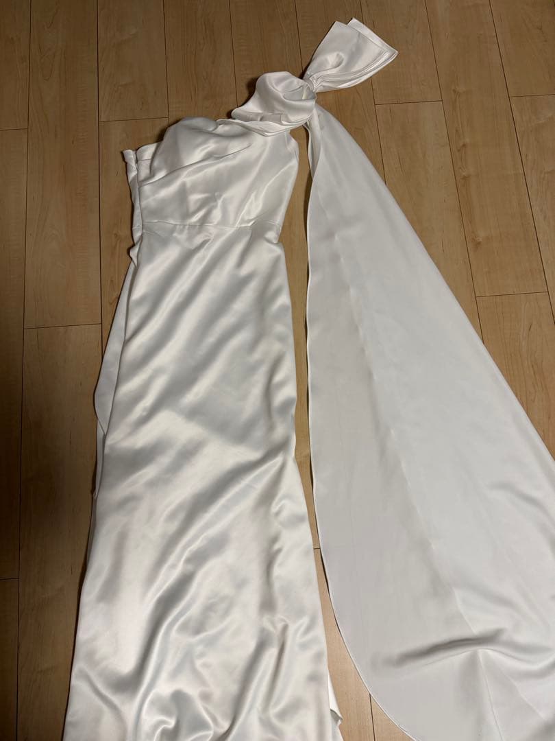 ホワイトワンショルダー　ウェディングドレス　マーメイド　前撮り 二次会