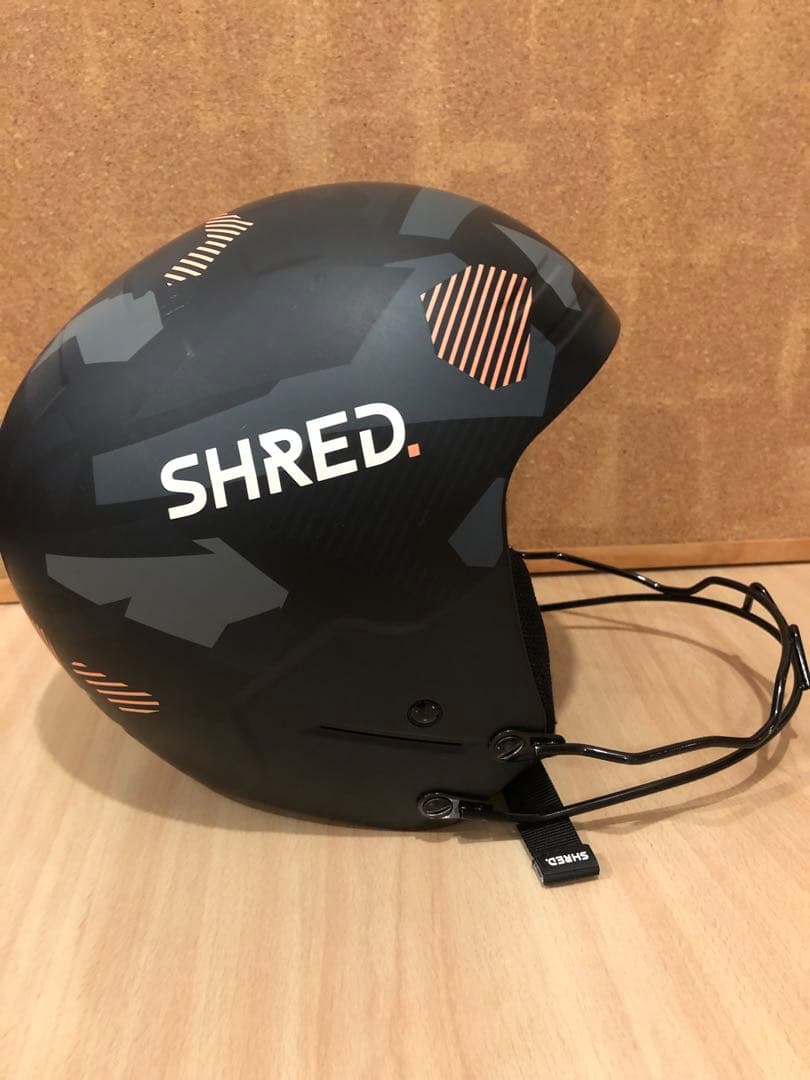 SHRED. アルペン　ヘルメット ブラックカモ　M/L