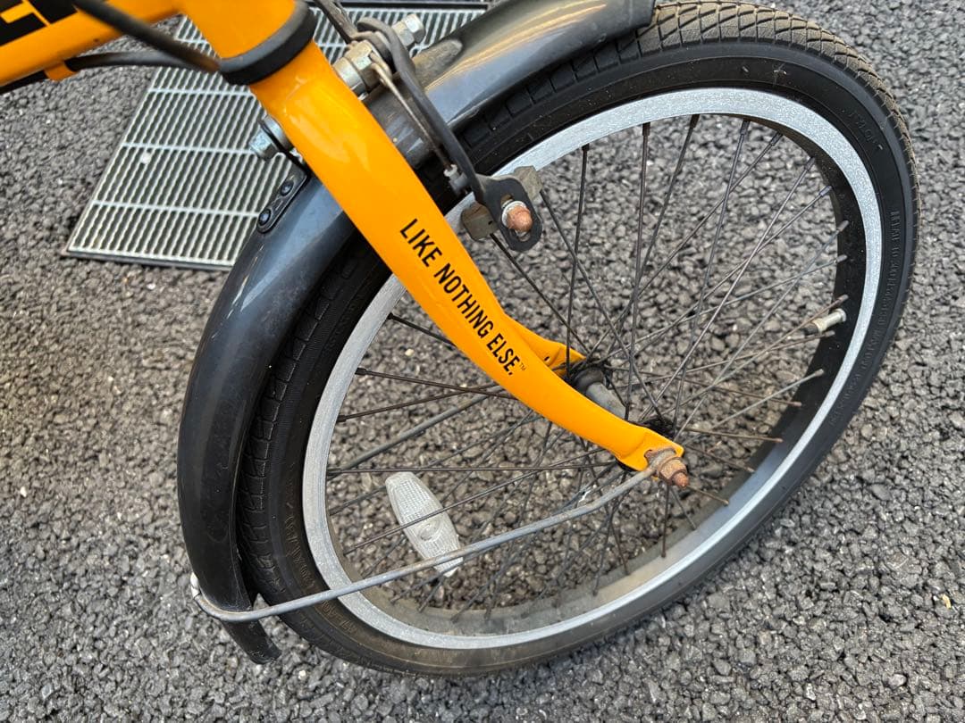 【新品・未使用 ※訳あり】HUMMER 折りたたみ自転車 イエロー