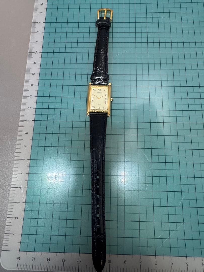 SEIKO セイコー EXCELINEレディース ゴールド 2F50-6280