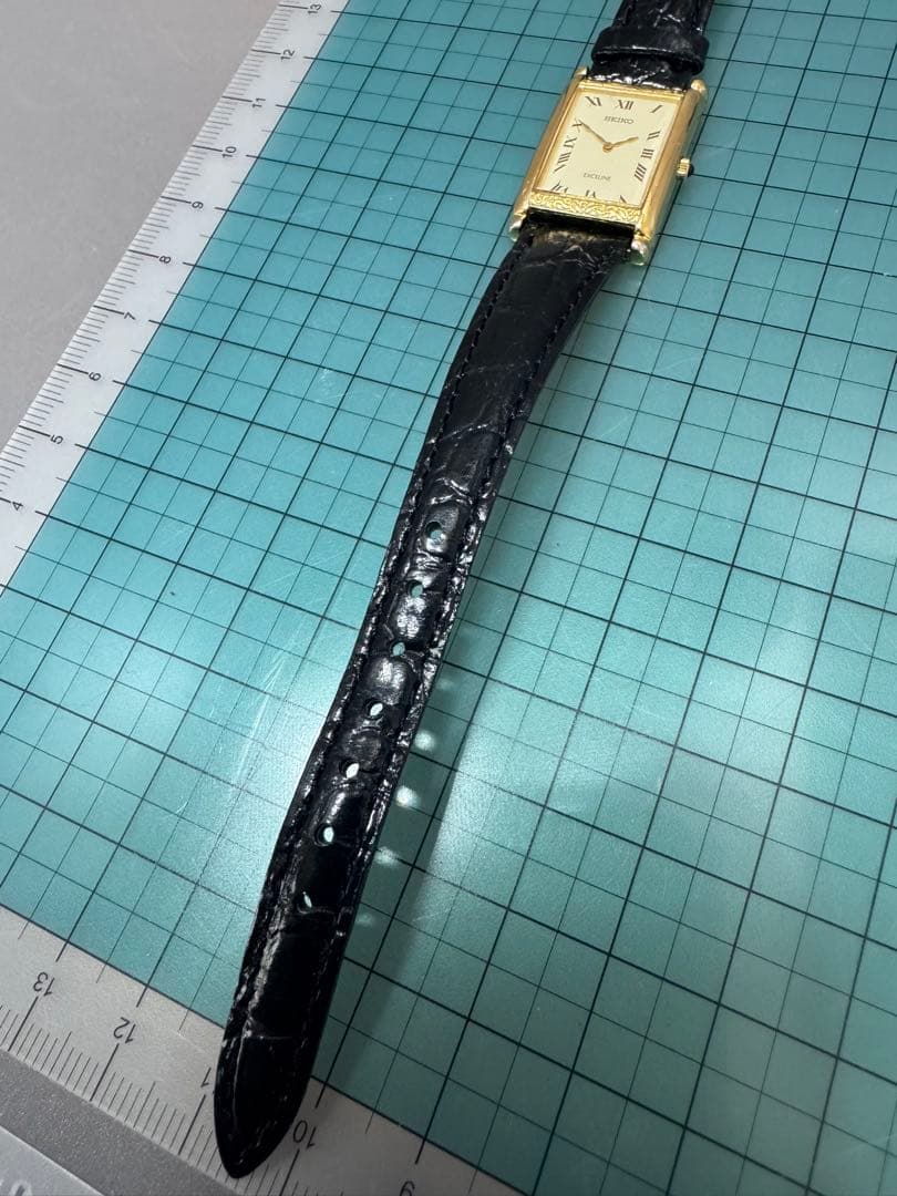 SEIKO セイコー EXCELINEレディース ゴールド 2F50-6280