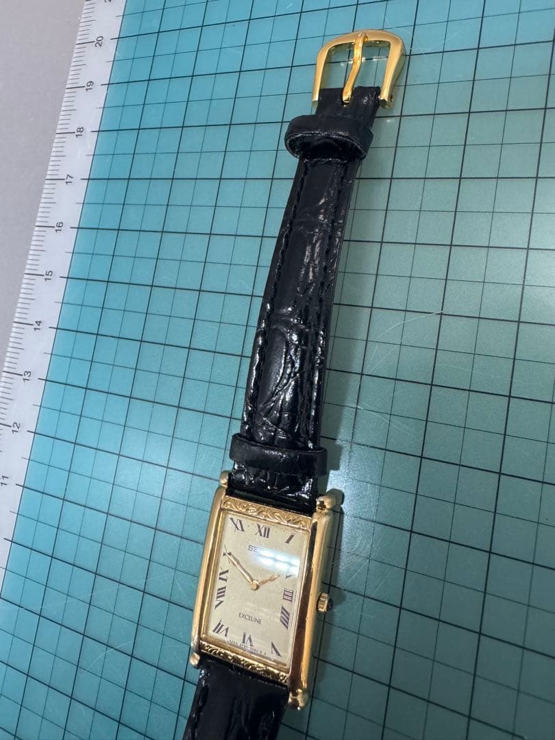 SEIKO セイコー EXCELINEレディース ゴールド 2F50-6280