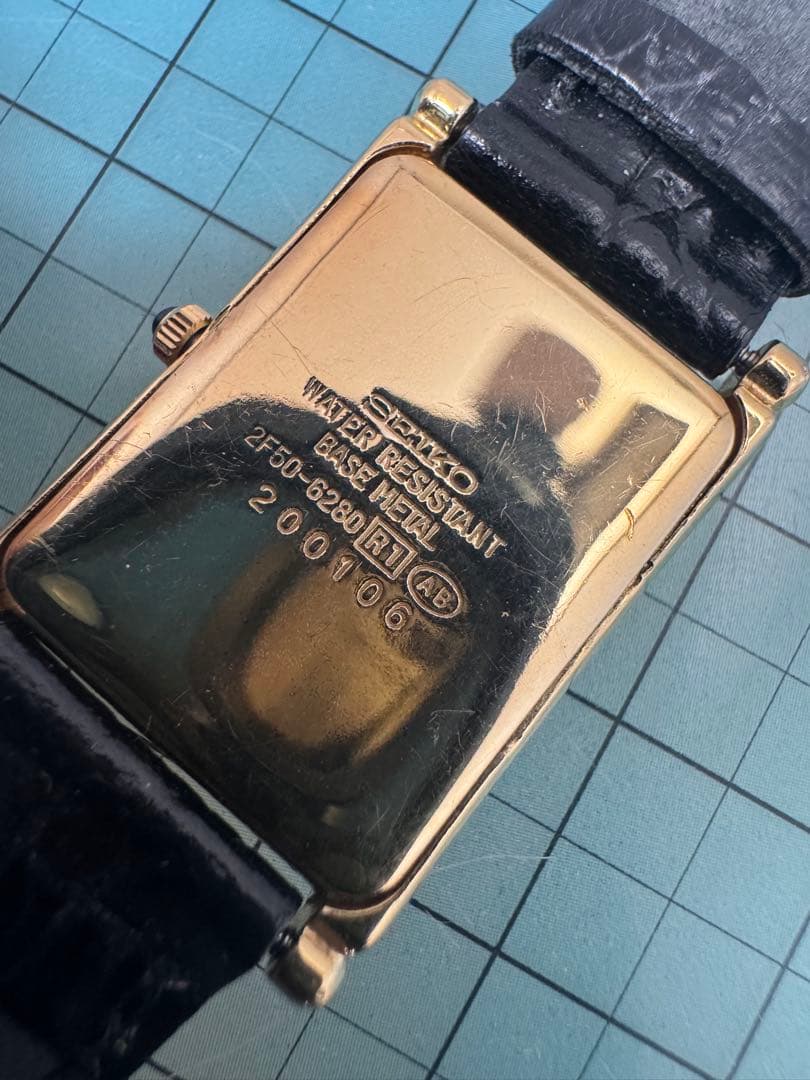 SEIKO セイコー EXCELINEレディース ゴールド 2F50-6280