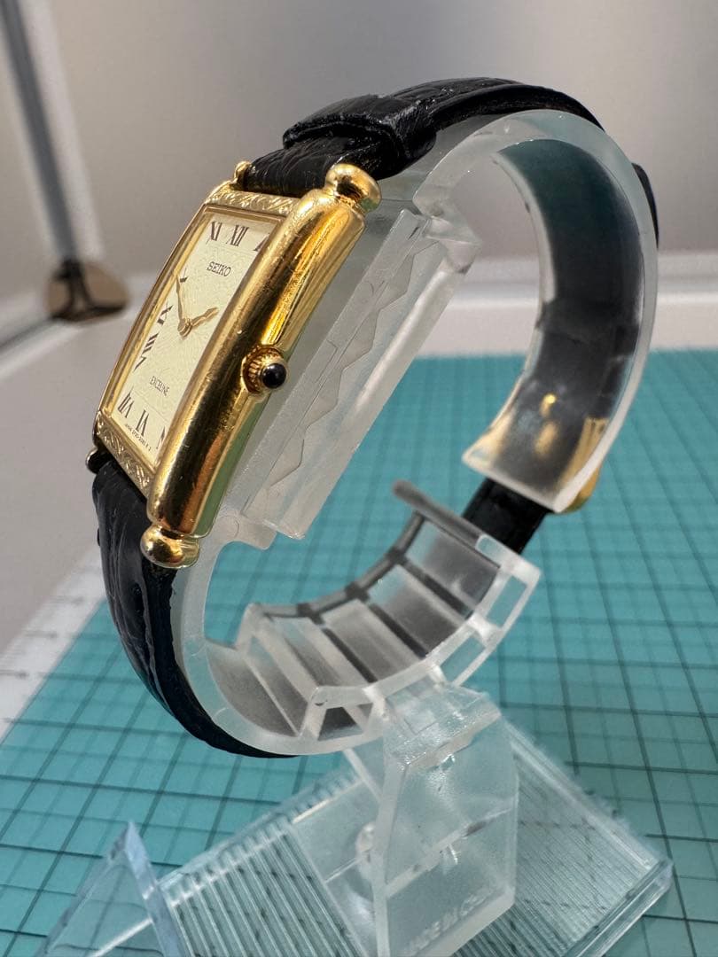 SEIKO セイコー EXCELINEレディース ゴールド 2F50-6280