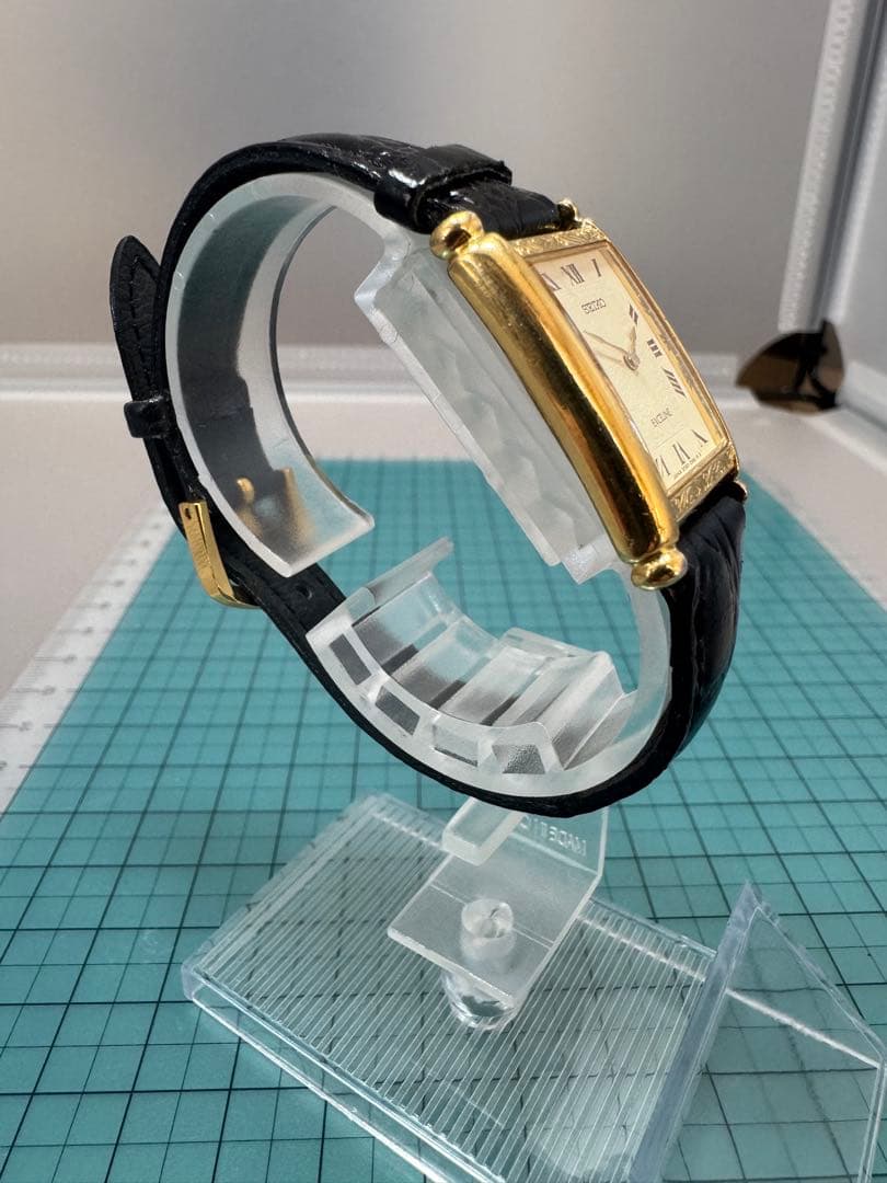 SEIKO セイコー EXCELINEレディース ゴールド 2F50-6280