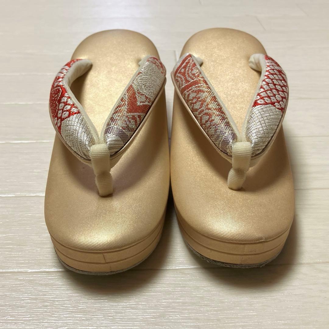 《美品》草履バッグセット　帯地　ラメ　花柄　底鋲付きバッグ　成人式