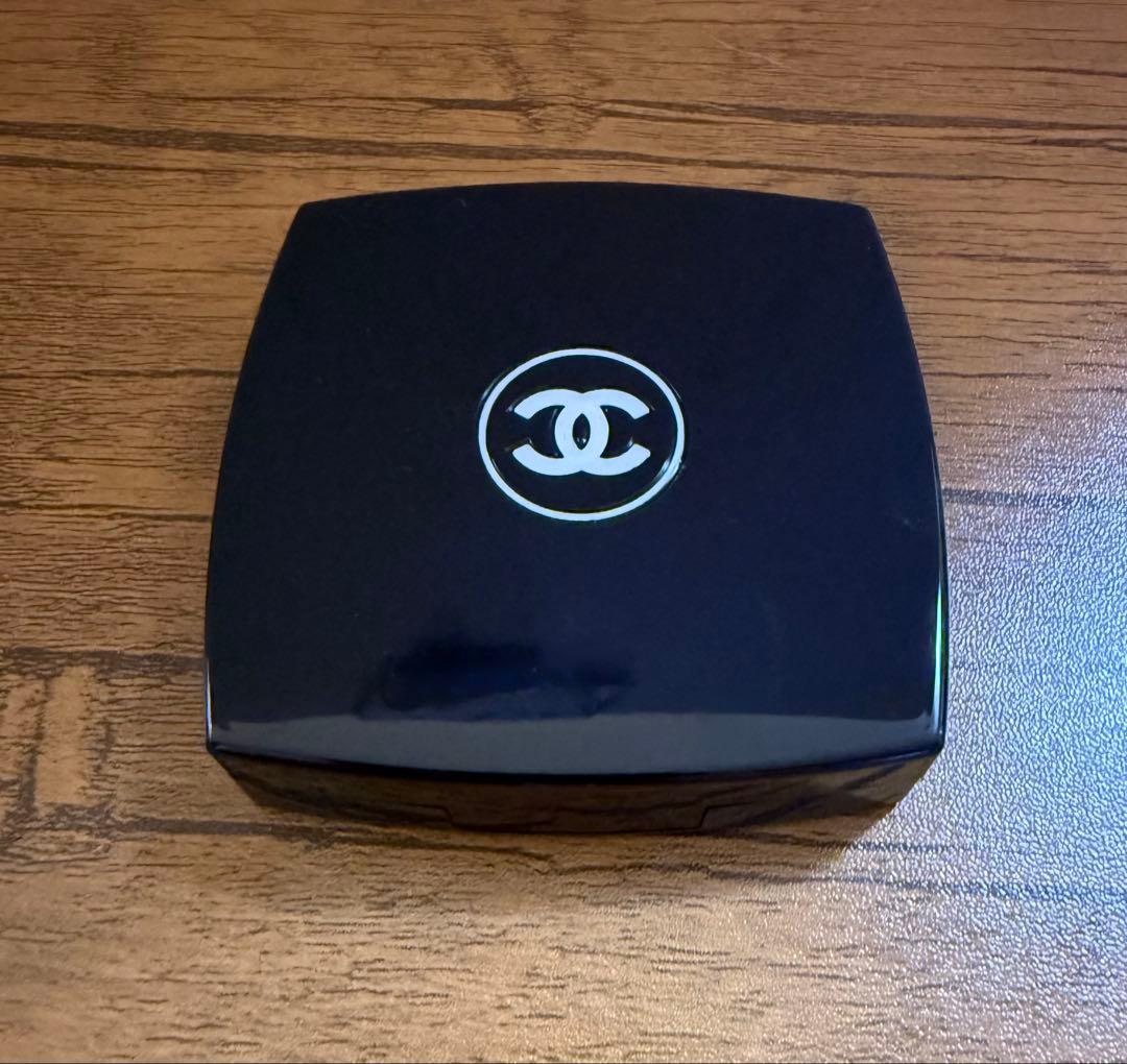 CHANEL シャネル　レキャトルオンブルブトン239新品未使用　限定品