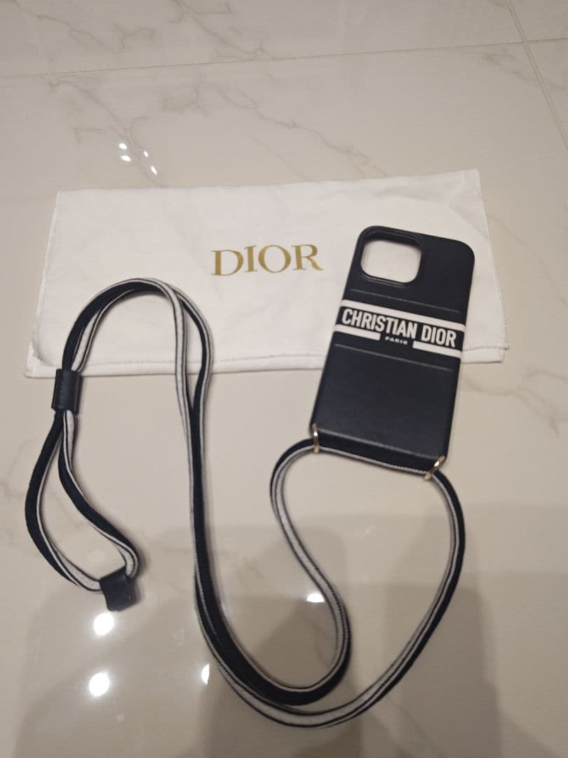 Christian Dior ストラップ付きiPhone13PROケース