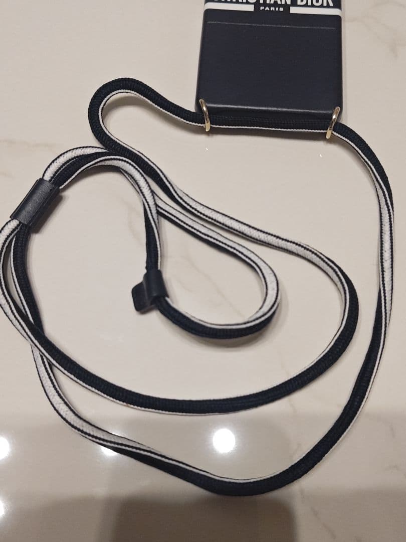 Christian Dior ストラップ付きiPhone13PROケース