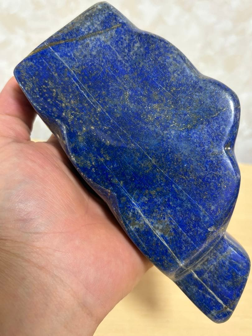 アフガニスタン産　綺麗なラピスラズリ丸磨き約1144g