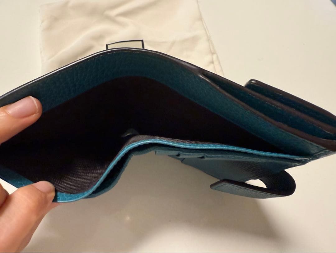 GUCCI 二つ折り財布　美品　値下げ❗️