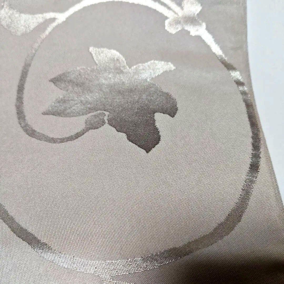 洛風林　袋帯　洒落袋帯　薄いグレー　 袋帯 蔦唐草　銀糸　いぶし銀　箔