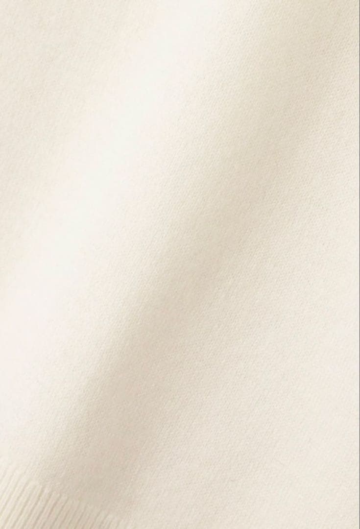 新品 パーリーゲイツ マスターバニー カシミヤ混 タートルネックニット 6LL白