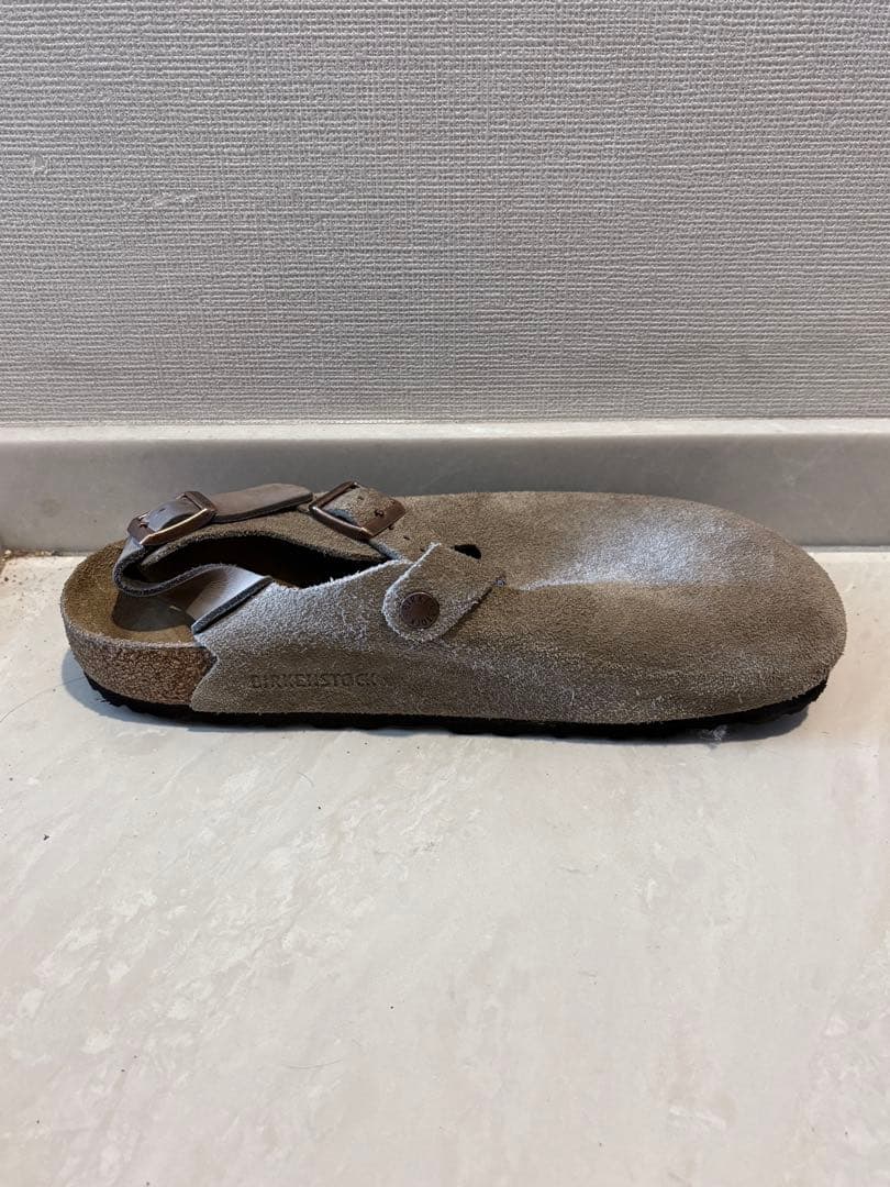 グレー スエード バックストラップサンダル