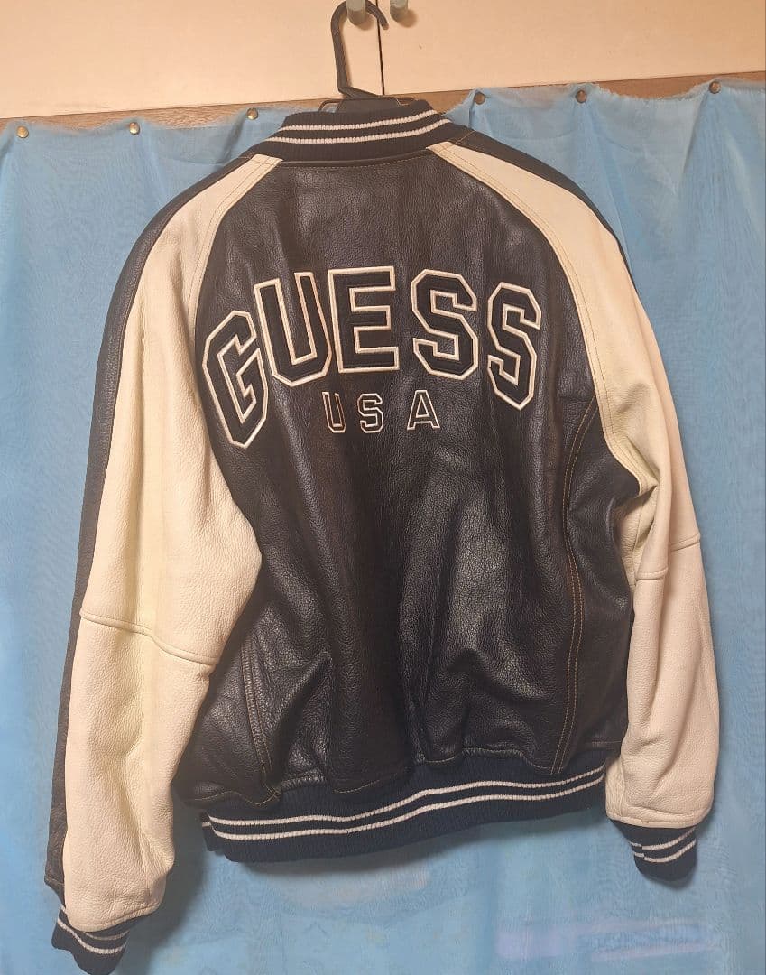 【ゲリラセール】GUESS オールレザースタジャン 黒/白