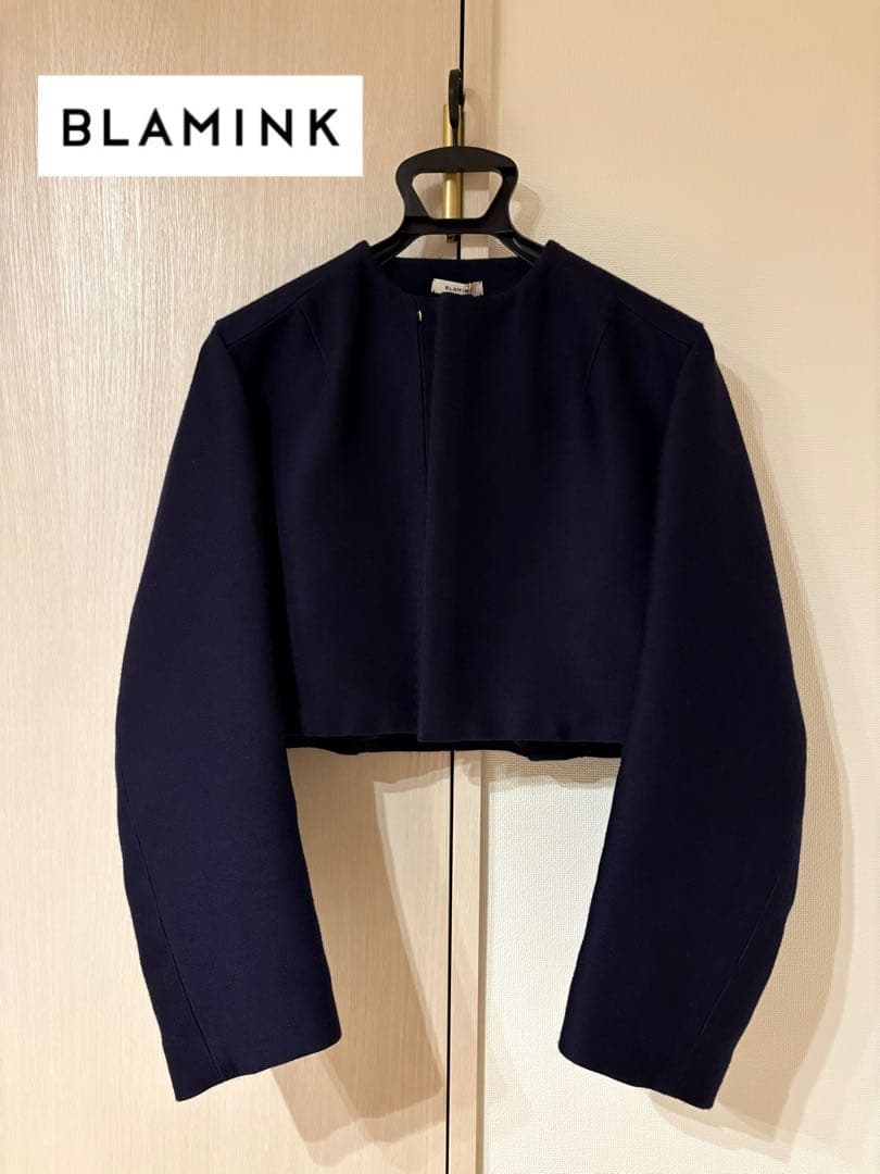 ★新品未使用【BLAMINK】ショート丈ノーカラージャケット(NAVY)