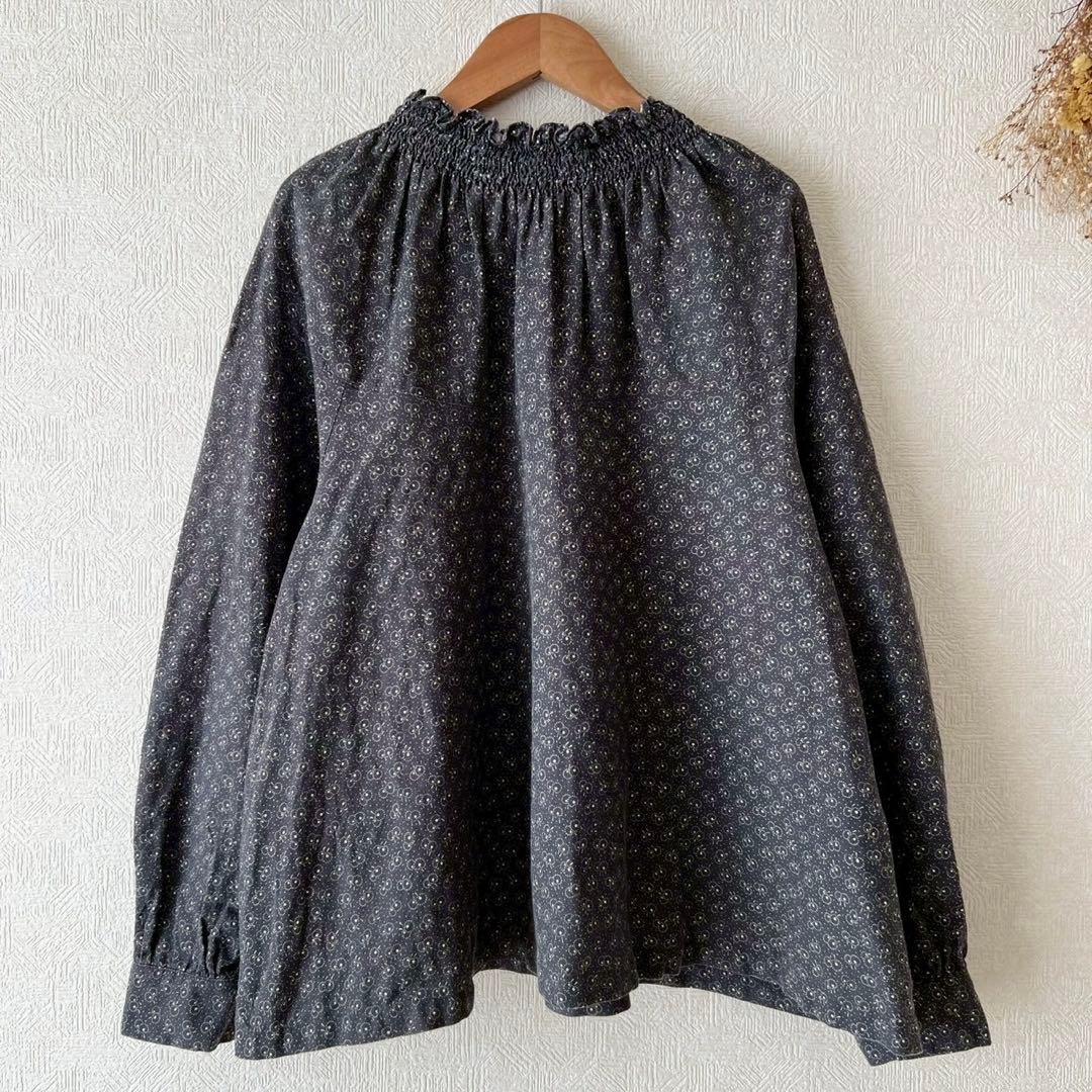 Lisette プラタンヌ・フリュイ ジョアン ハイネックブラウス リネン混