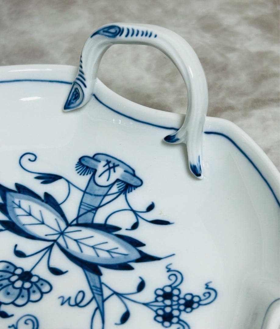 ドイツ　マイセン ブルーオニオン リーフディッシュ【10163m】