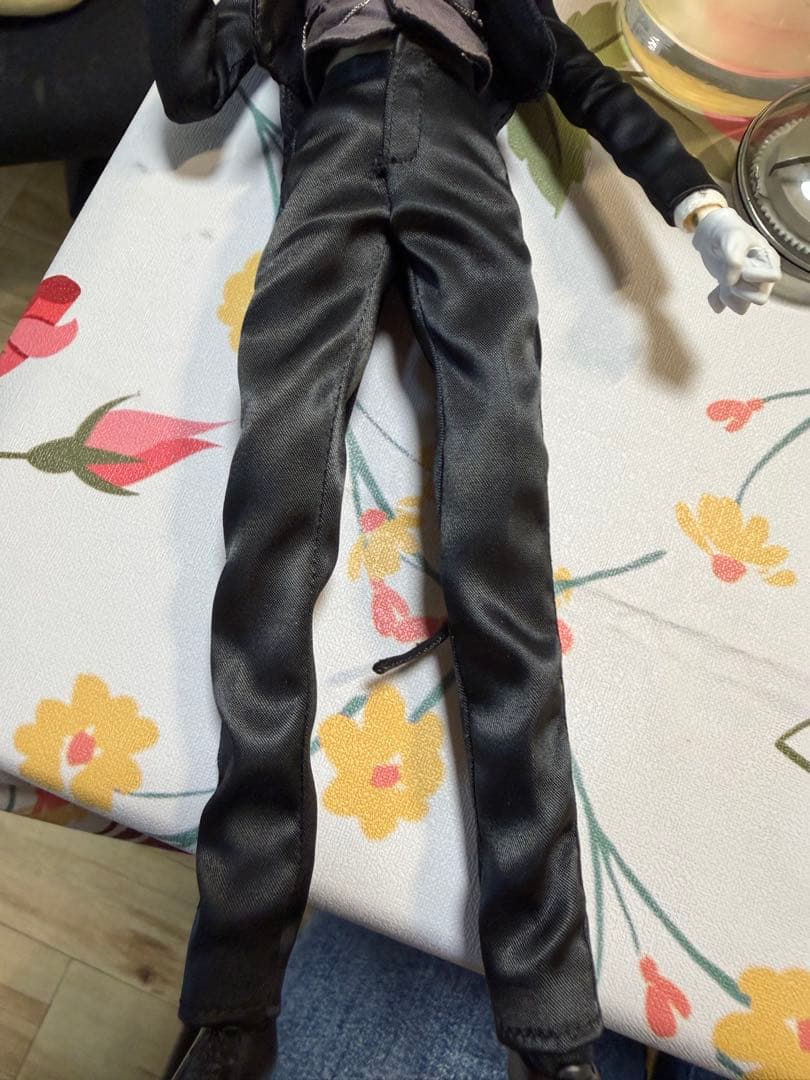 RAH セバスチャン・ミカエリス フィギュア