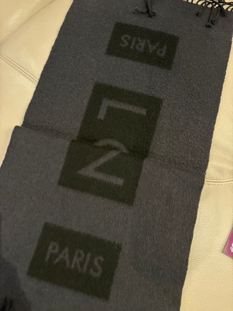 クリーニング済　LOUIS VUITTON ブラック マフラー