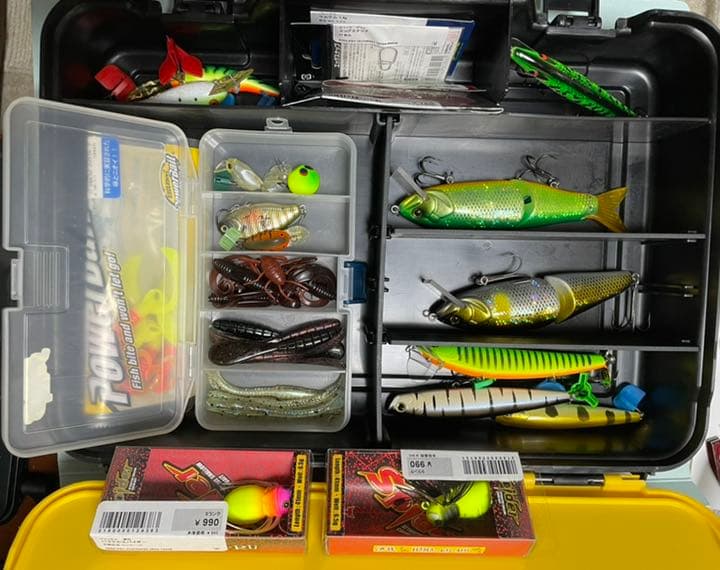 お楽しみルアーセット+ワームおまけ　VERSUS