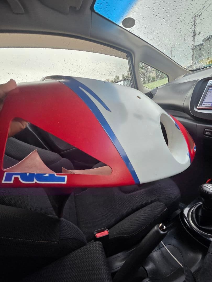 mc28社外片目耐久カウル　値下げ可　引き取りなら7000です。