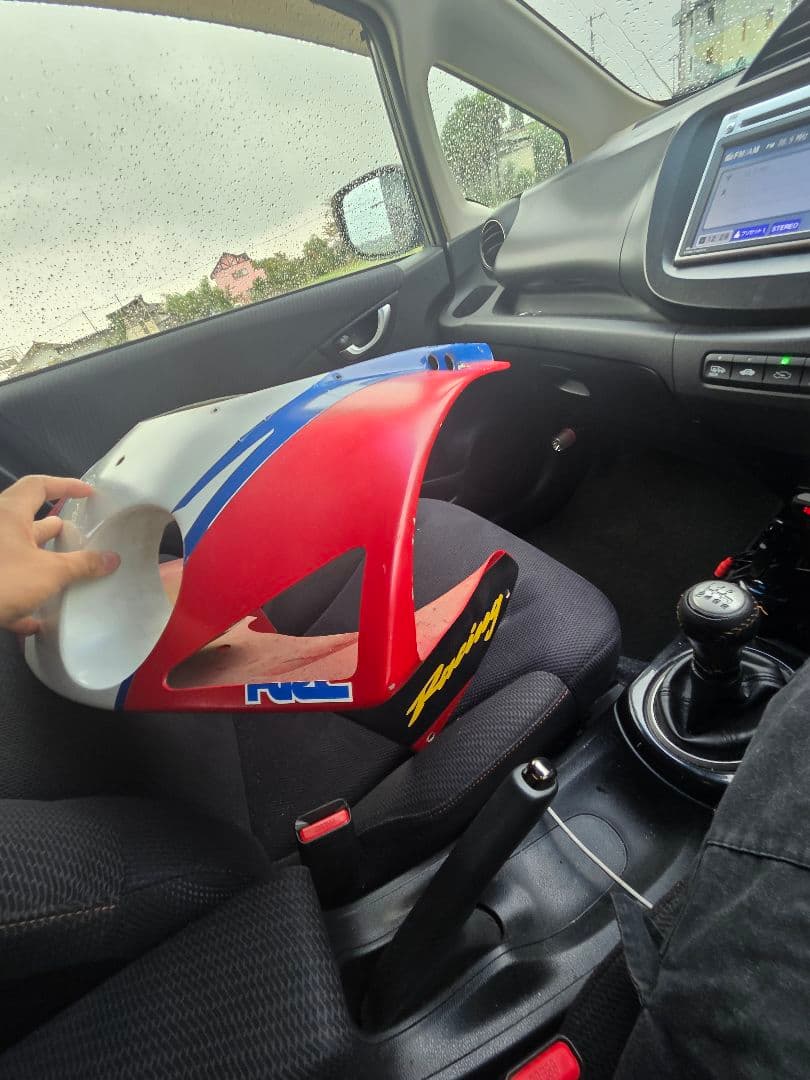 mc28社外片目耐久カウル　値下げ可　引き取りなら7000です。