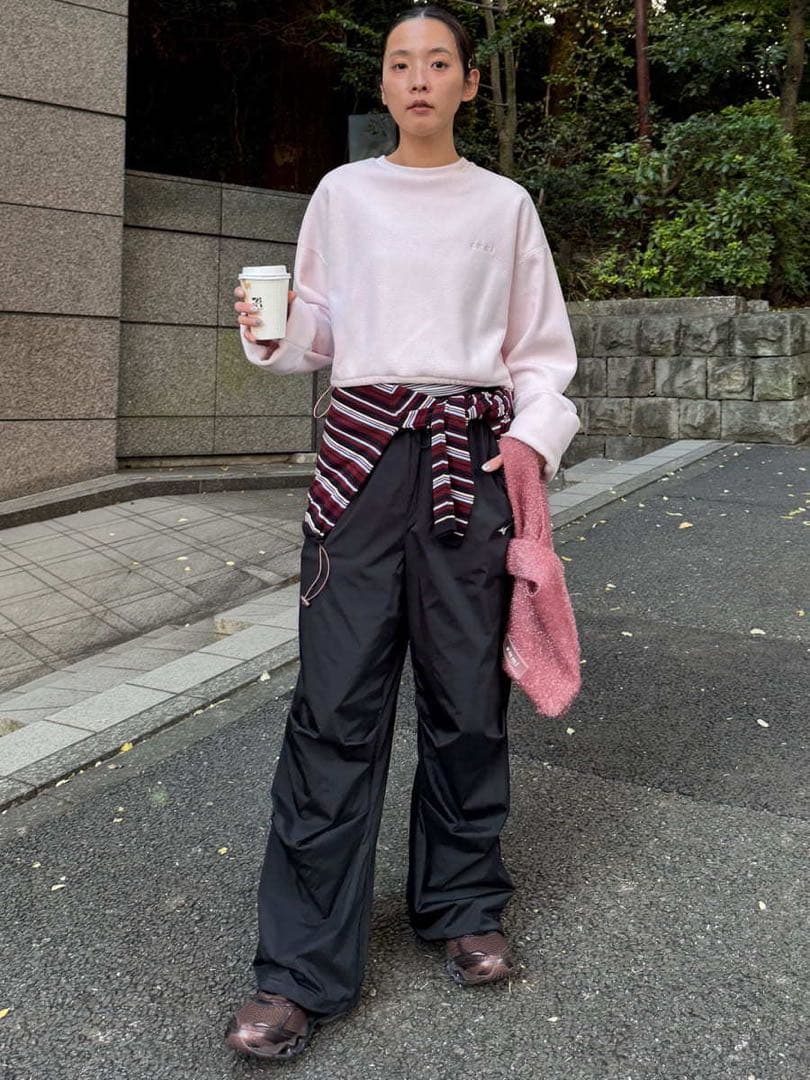 週末限定価格 完売商品【新品タグ付き】emmi エミ 起毛カットプルオーバー