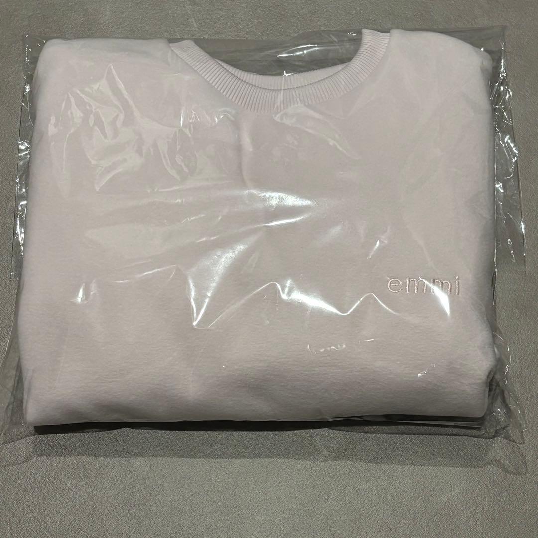 週末限定価格 完売商品【新品タグ付き】emmi エミ 起毛カットプルオーバー