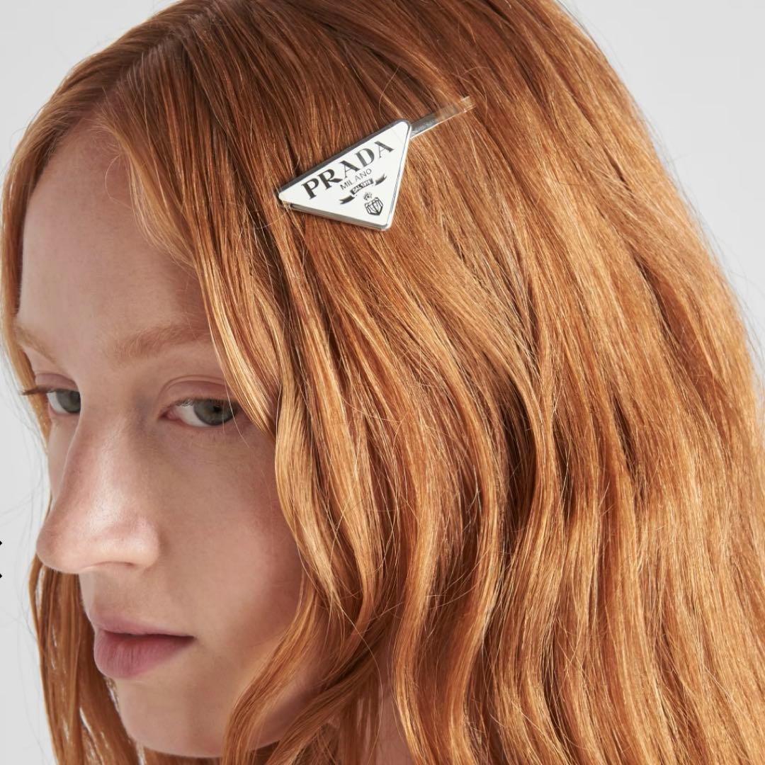 PRADA メタルヘアクリップ　ヘアアクセ　ヘアピン