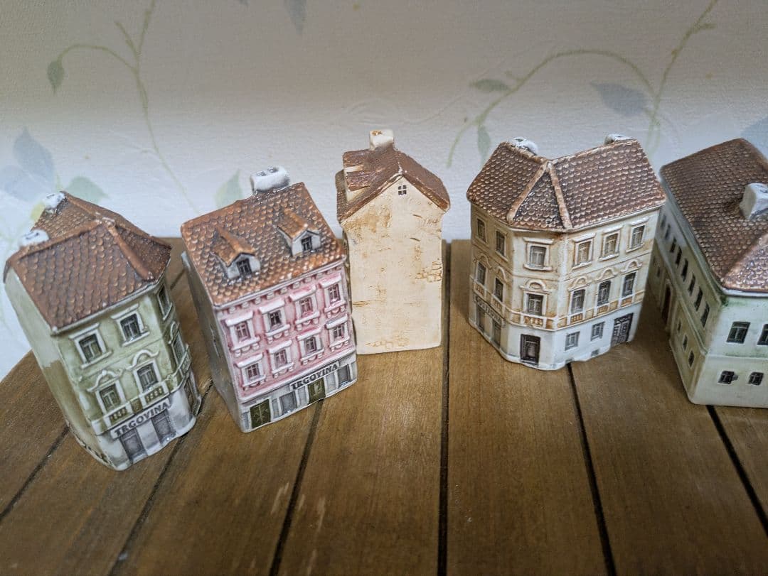 希少 ミニチュアハウス 教会 海外 土産 クロアチア ドールハウス zagreb