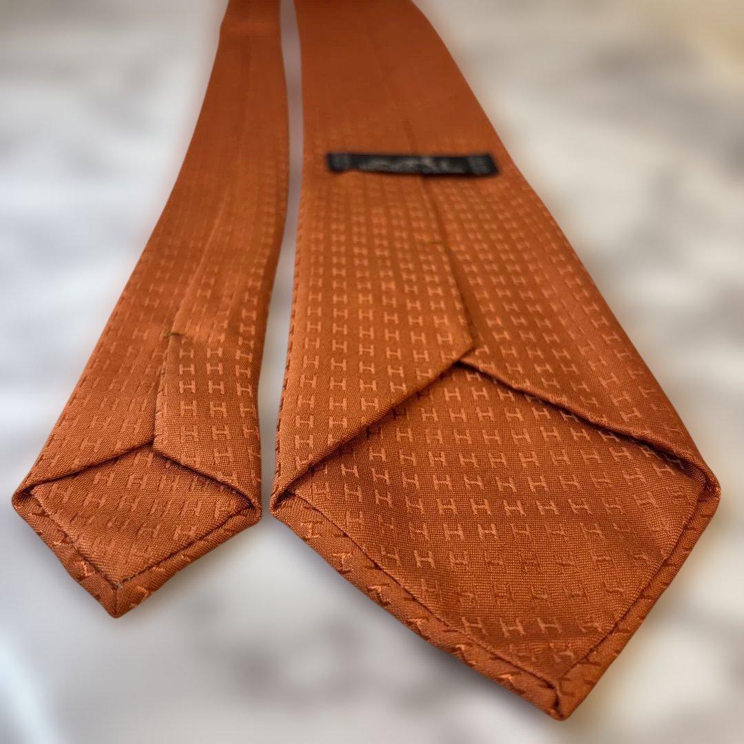 【極美品✨】HERMES ネクタイ　オレンジ　ファソネ　H柄　総柄　刺繍　人気