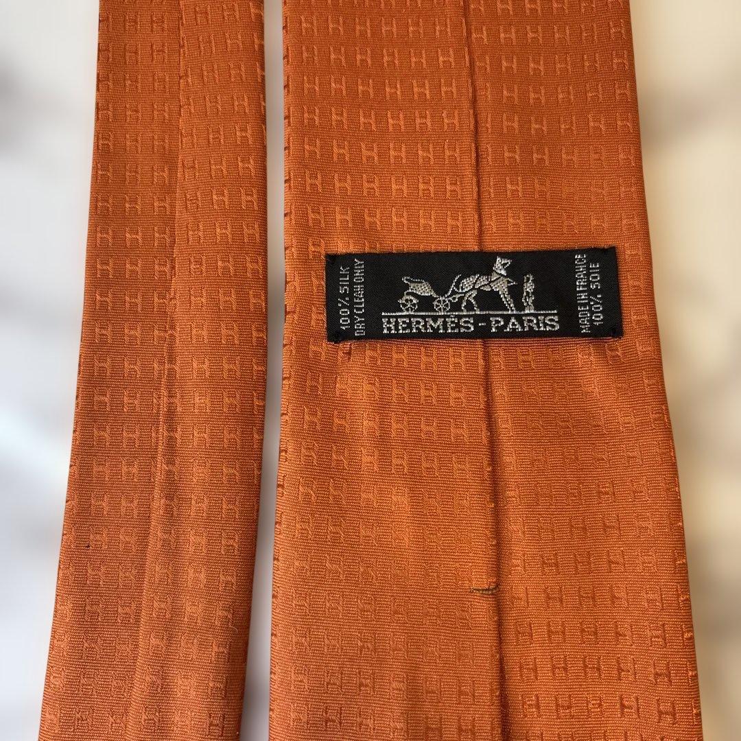 【極美品✨】HERMES ネクタイ　オレンジ　ファソネ　H柄　総柄　刺繍　人気