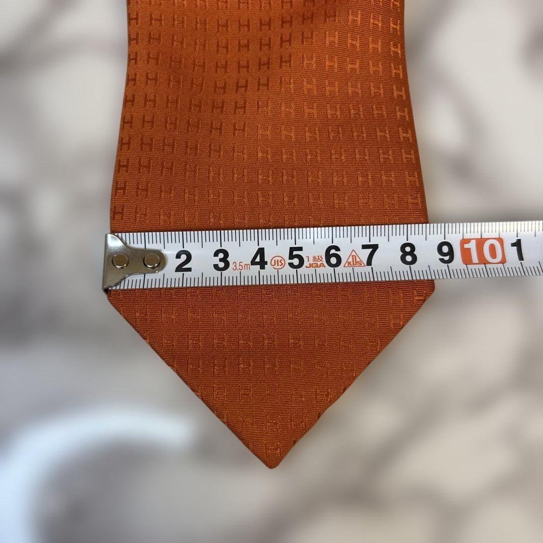 【極美品✨】HERMES ネクタイ　オレンジ　ファソネ　H柄　総柄　刺繍　人気