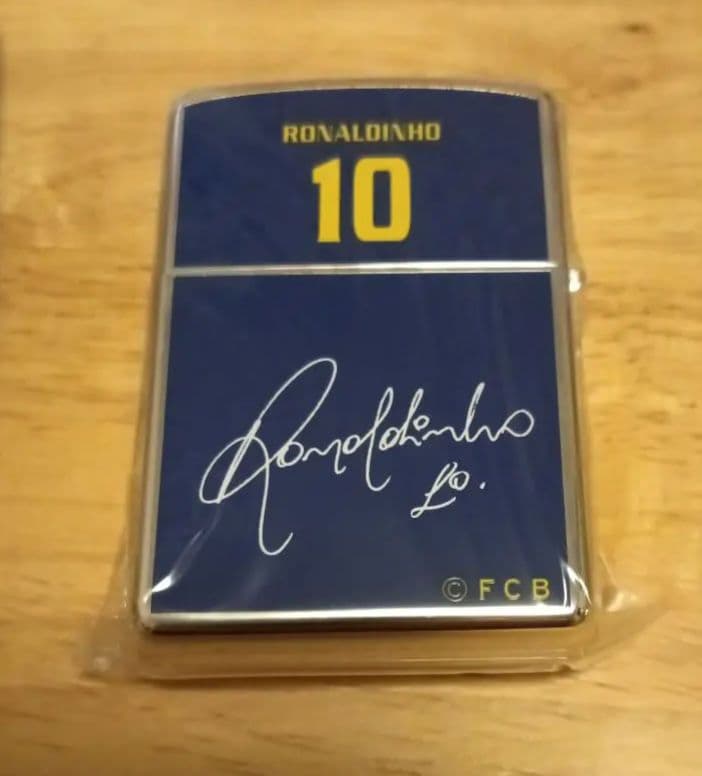 FC Barcelona ロナウジーニョ Zippoライター　新品未使用品