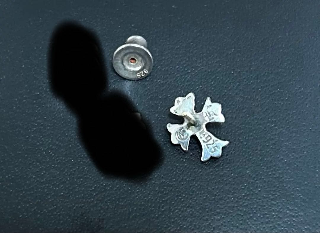 クロムハーツ　クロススタッド　ピアス