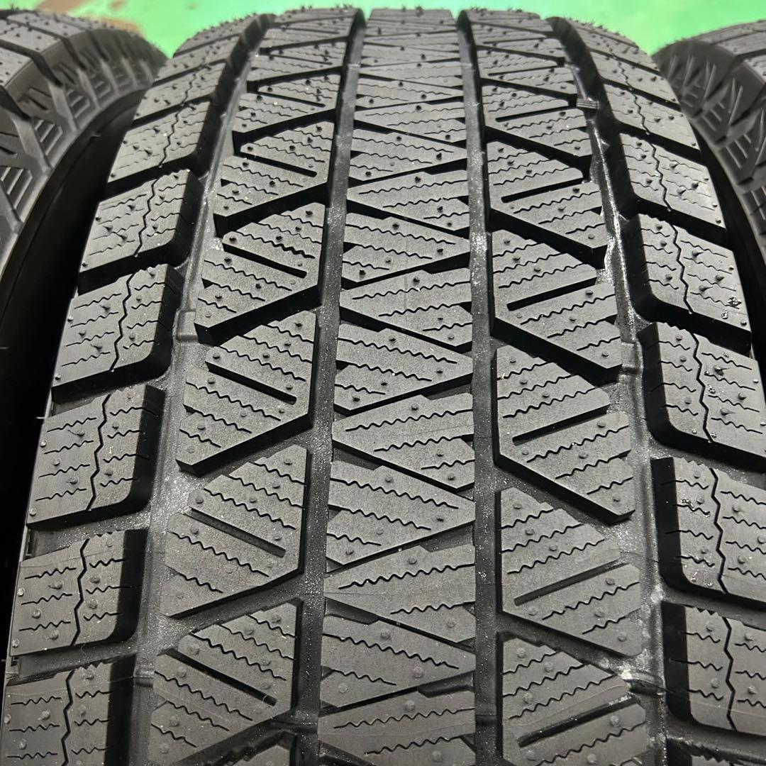中古スタッドレス265/70R16ブリザック新品同様4本セット　ハイラックス等に