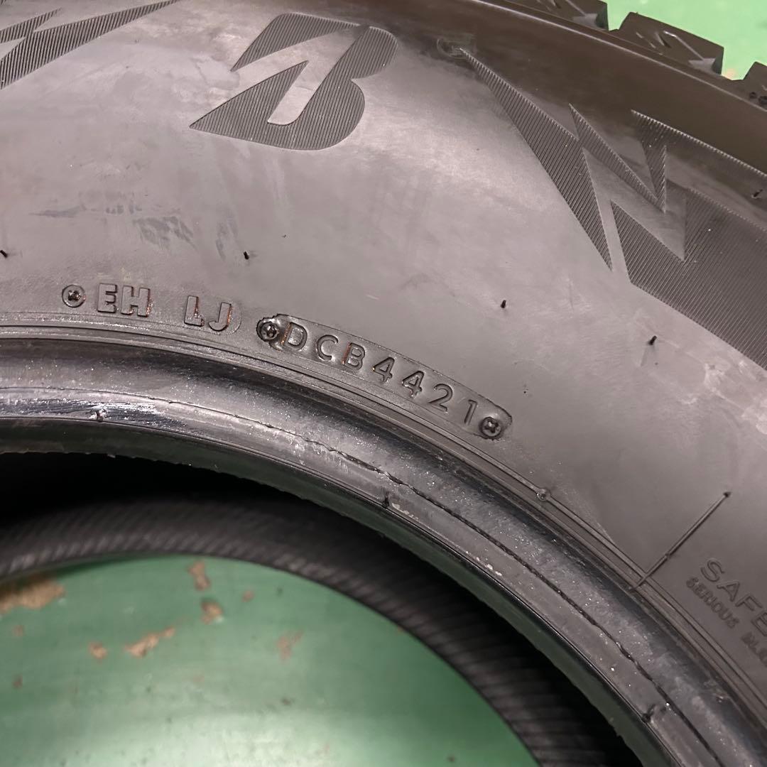 中古スタッドレス265/70R16ブリザック新品同様4本セット　ハイラックス等に