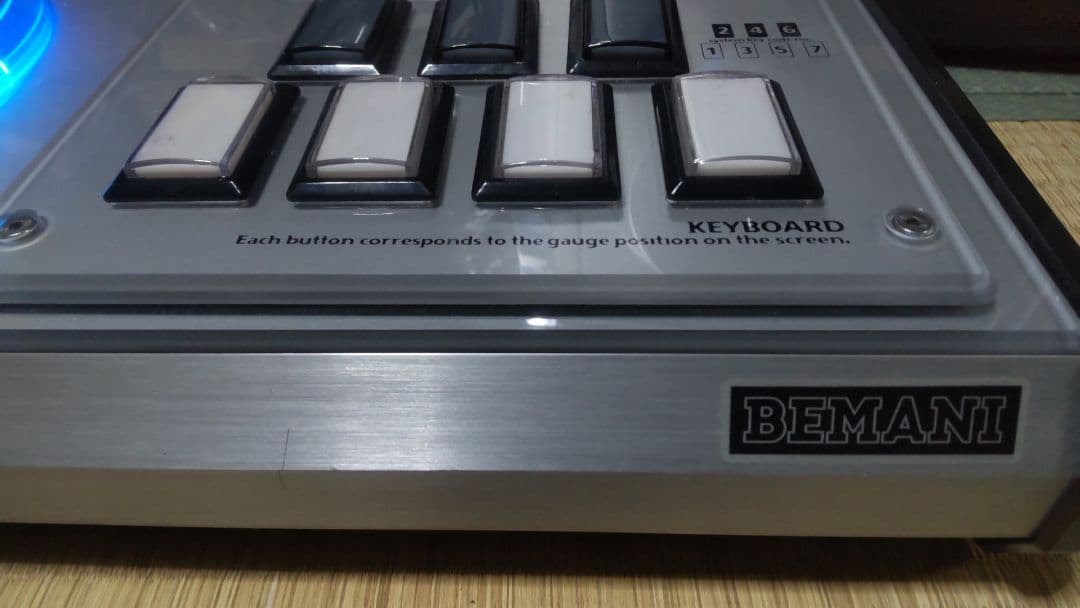 ビートマニア 後期プレミアムコントローラー ライトニングフルカラー EMP付