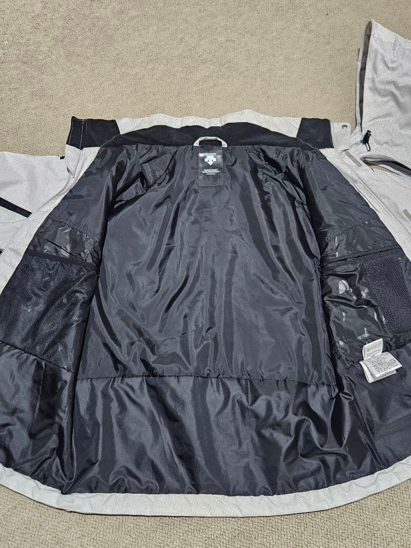 DESCENTE スキーウェア ホワイト/ブラック