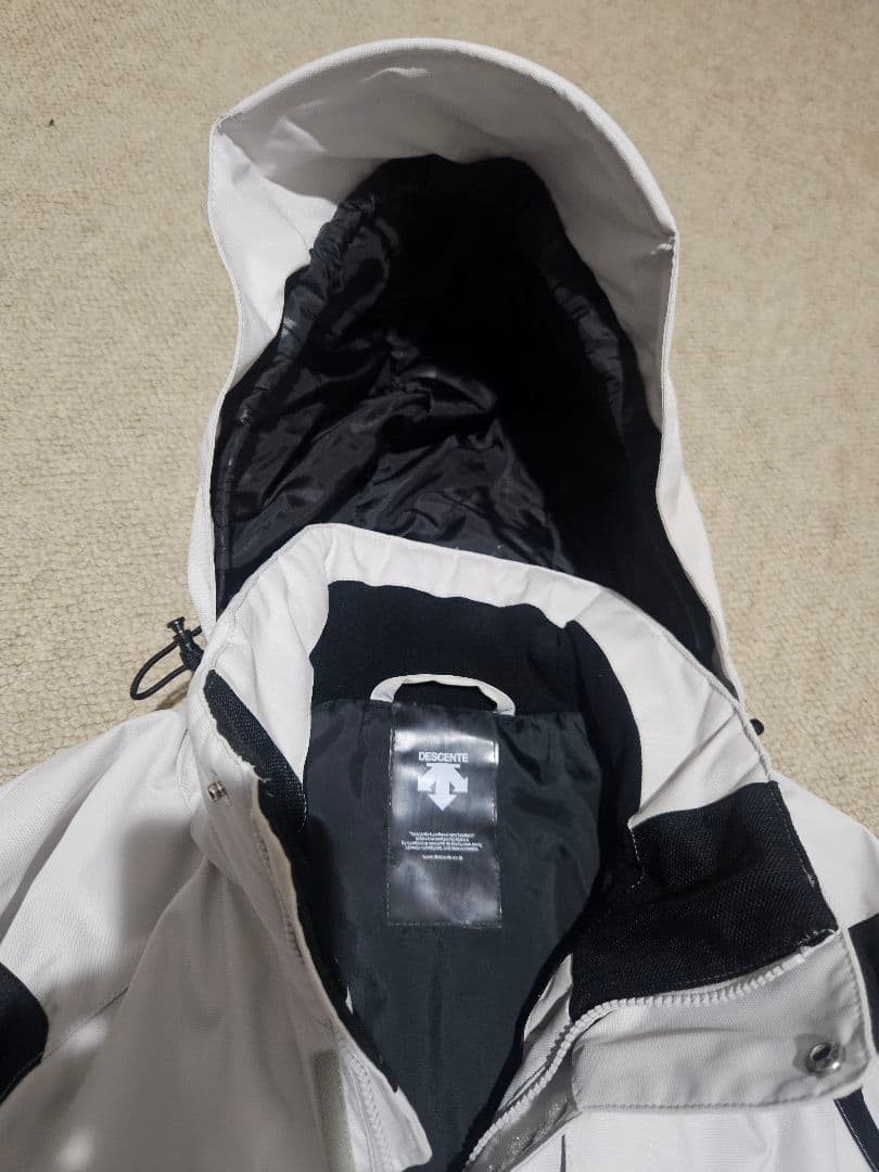 DESCENTE スキーウェア ホワイト/ブラック