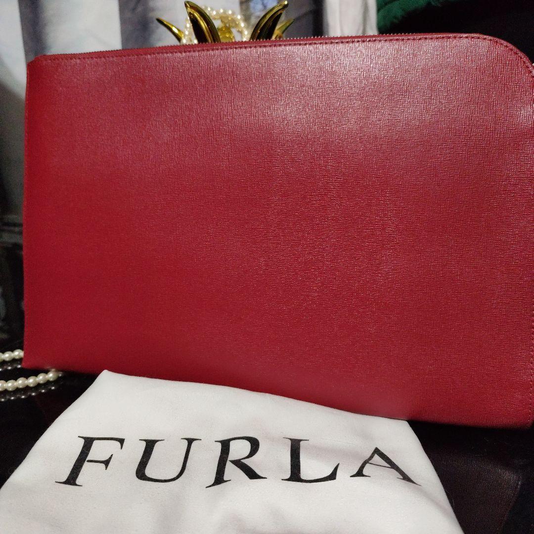 FURLA レッド クラッチバッグ 保存袋付き