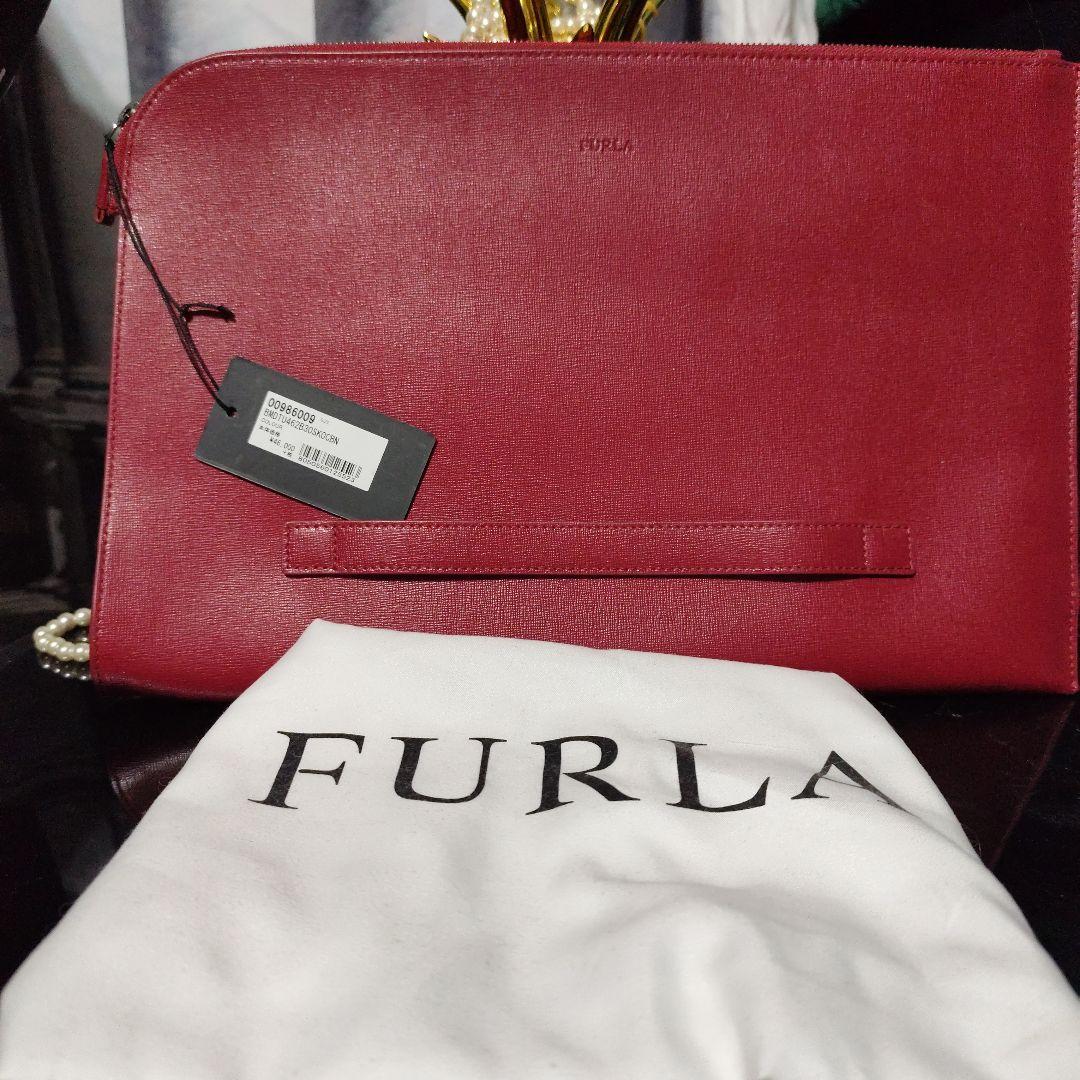 FURLA レッド クラッチバッグ 保存袋付き
