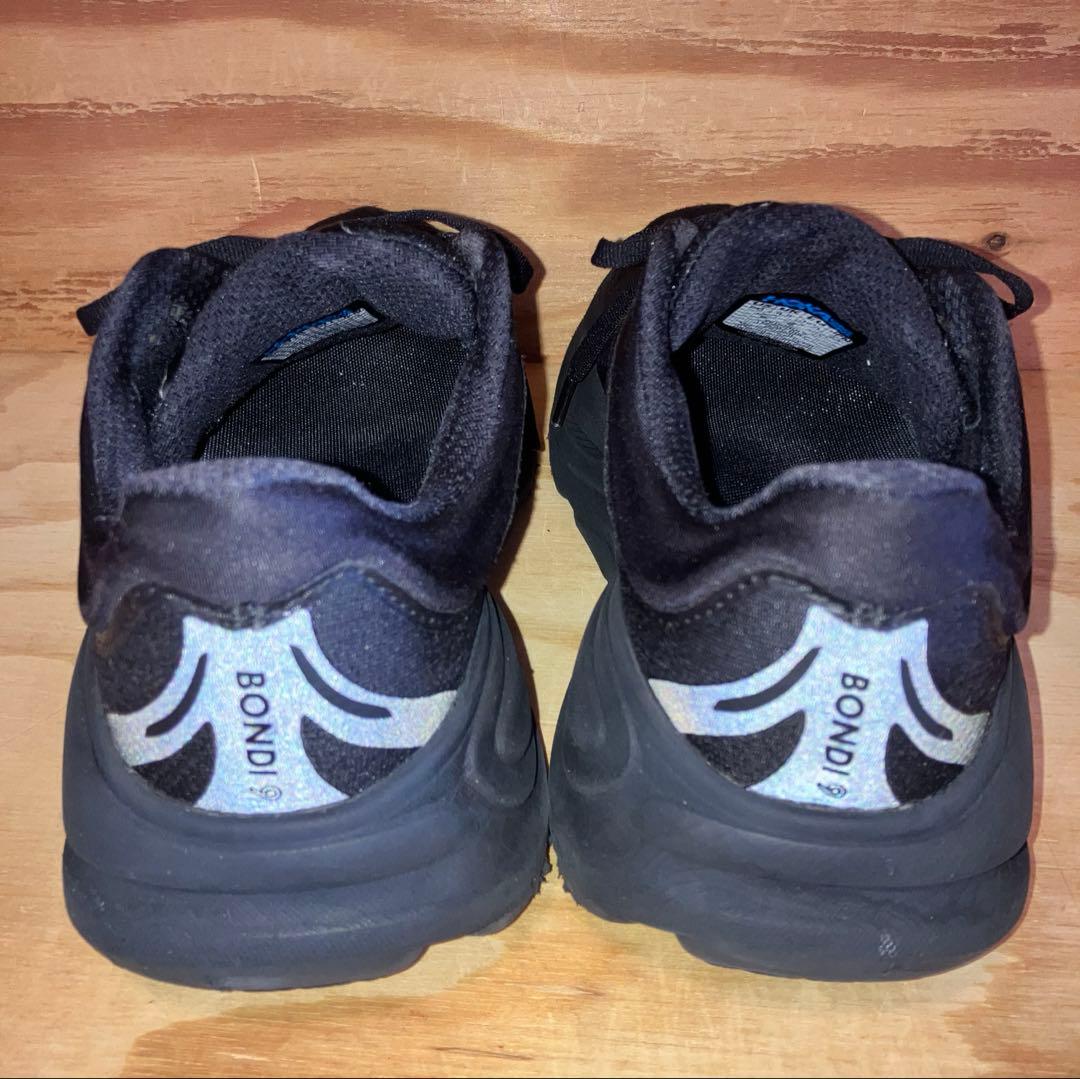 ホカオネオネ　ボンダイ9 23センチ