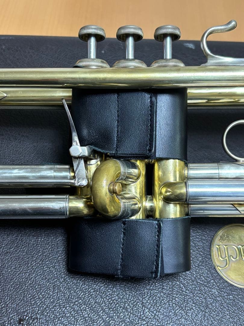 ヴィンテージBach トランペット本体 シリアル12万番代　状態良好