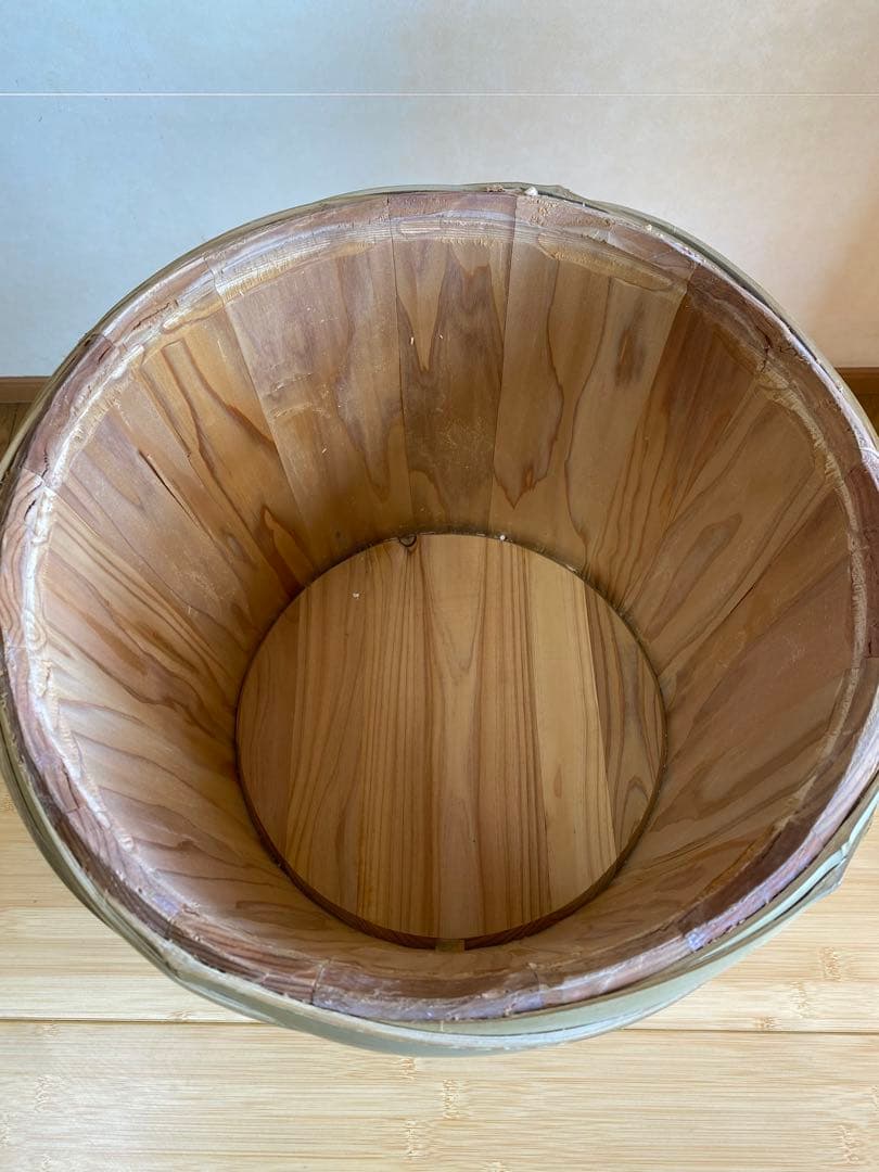 樽酒の一斗樽（18リットル）　　空樽