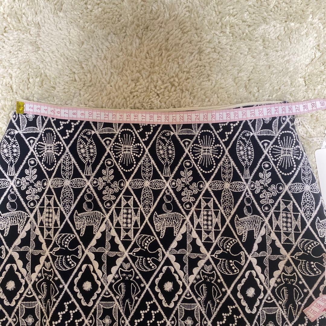 希少　新品タグ付き　ミナペルホネン　シンフォニー　総刺繍スカート　38