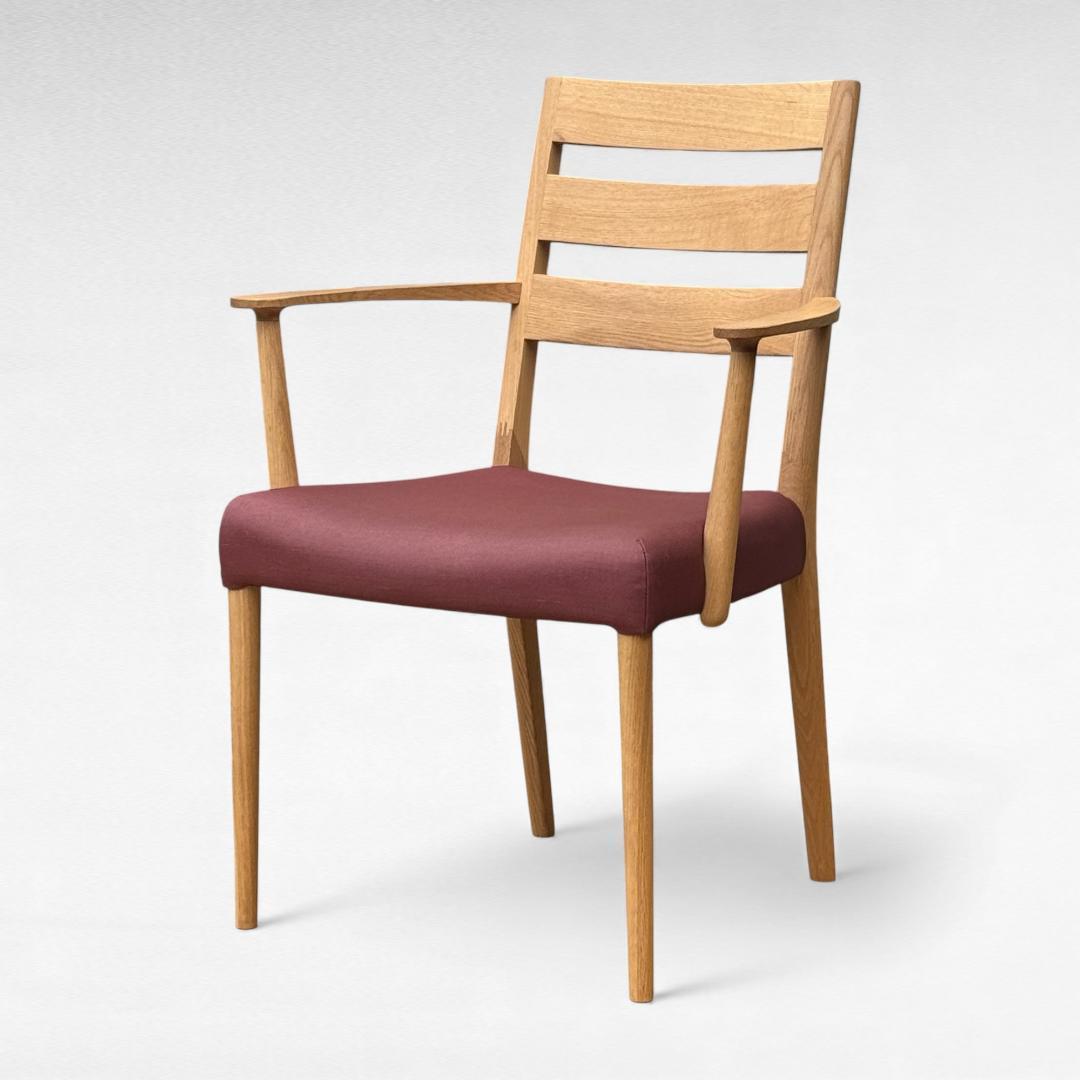 ③カリモク CT6110E602 人気1位 日本製 肘付きチェア 単品売り