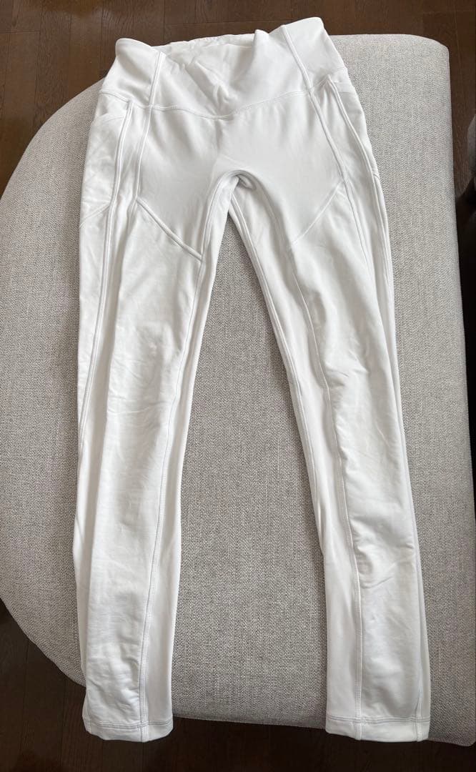 Lululemon ホワイトハイライズレギンス