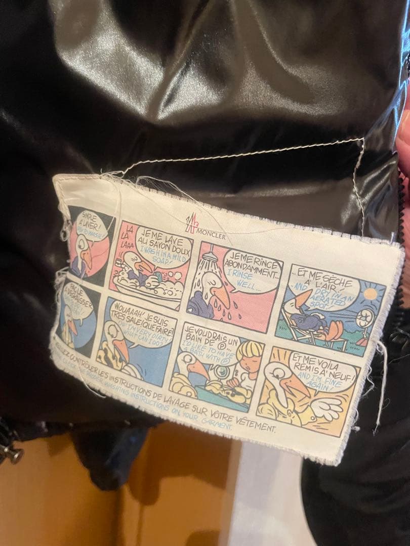 k　　MONCLER ブラック ダウンジャケット